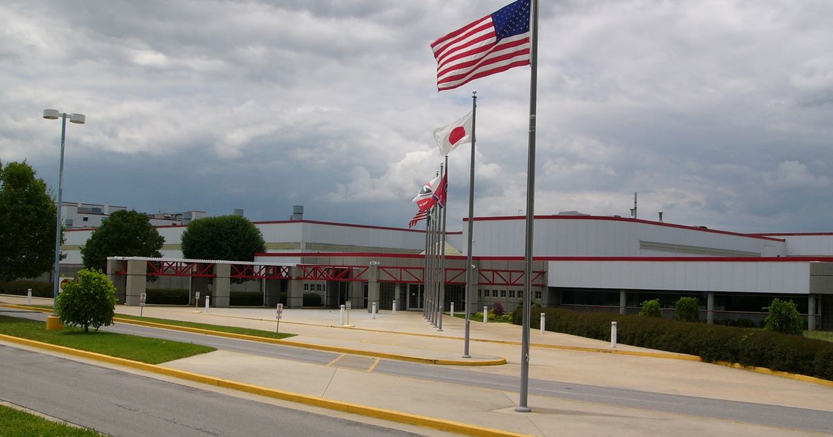 Bridgestone tire, bus and radial tire plant in Tennesseee celebrates